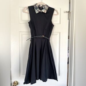 Adorable dress with collar